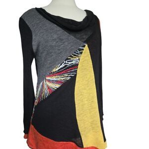 MISS NIKKI Sweater Asymmetrical Top - M